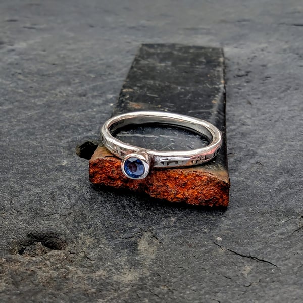 STERLING SILVER Natural Sapphire ring, Handmade Urban Jewellery Design