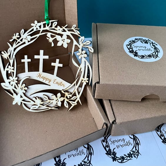 Double-layered wooden spring wreath (crosses)