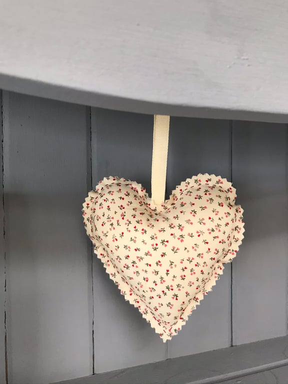 Fabric Heart. (166)