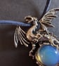 Blue moonstone pendant. Dragon. Ref 505