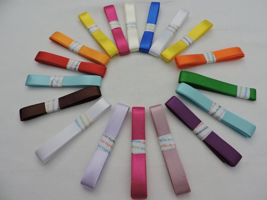 Beautiful bundle of 18 Lengths of ribbon Assorted Colours