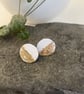 Stud earrings in white and gold - Image 1