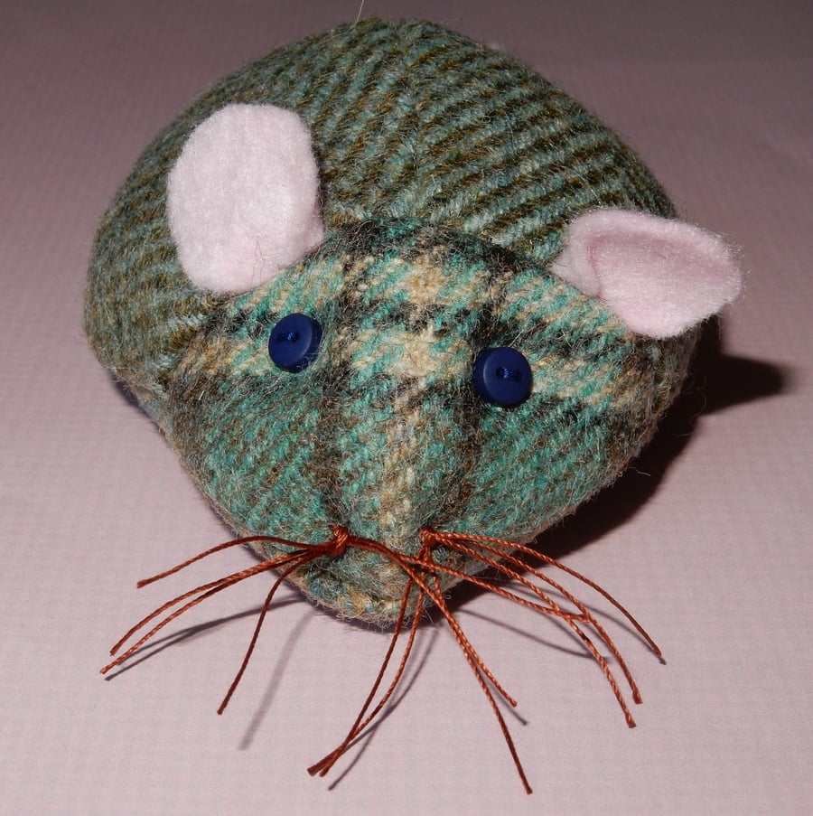 Tweed mouse pin cushion green and grey