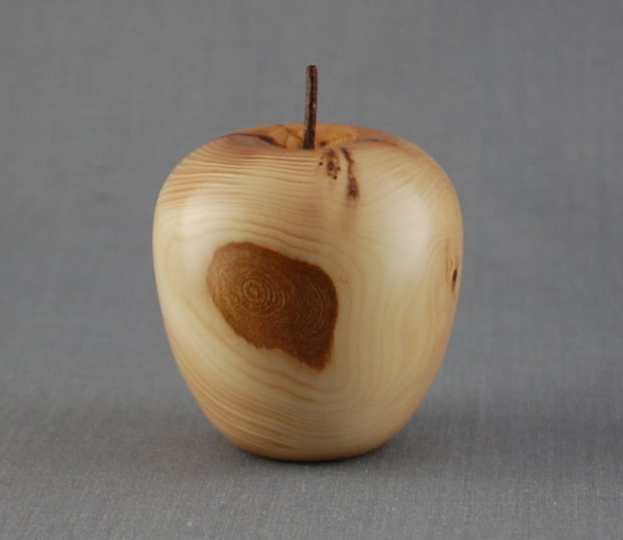 Apple in Yew Wood