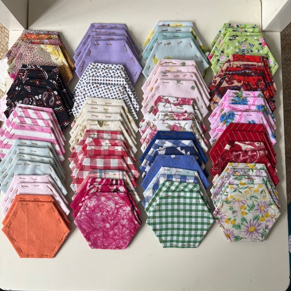 100 Tacked Fabric Hexagons EPP English Paper Piecing Patchwork Quilting
