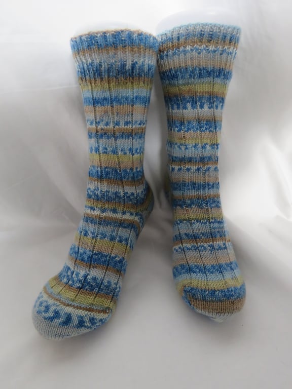 Hand-cranked Knitted Ribbed Wool Socks Size 4 to 5