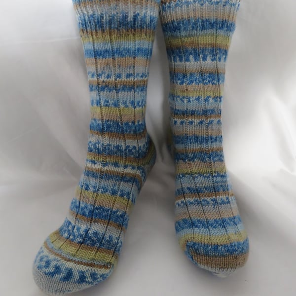 Hand-cranked Knitted Ribbed Wool Socks Size 4 to 5