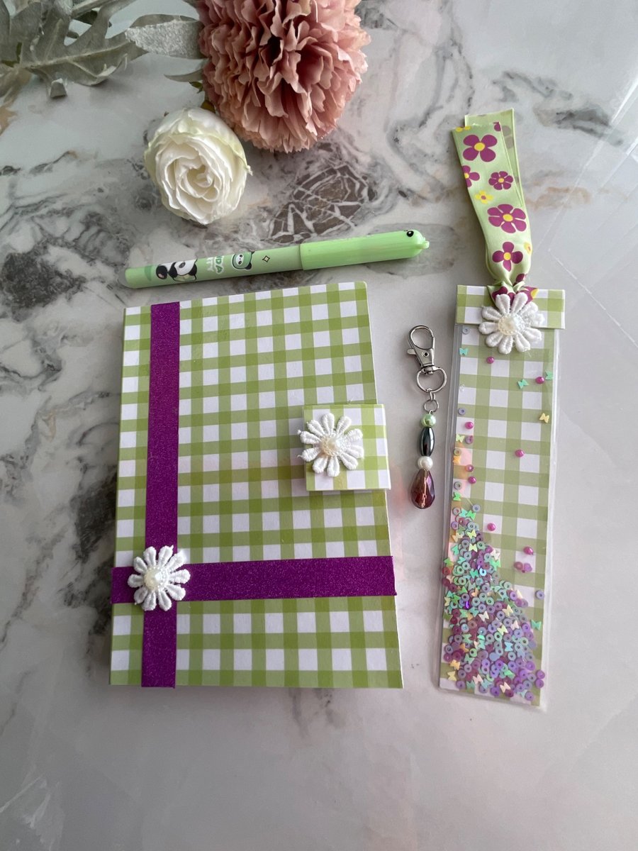 Spring themed stationery set with coordinating accessories 