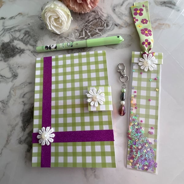 Spring themed stationery set with coordinating accessories 