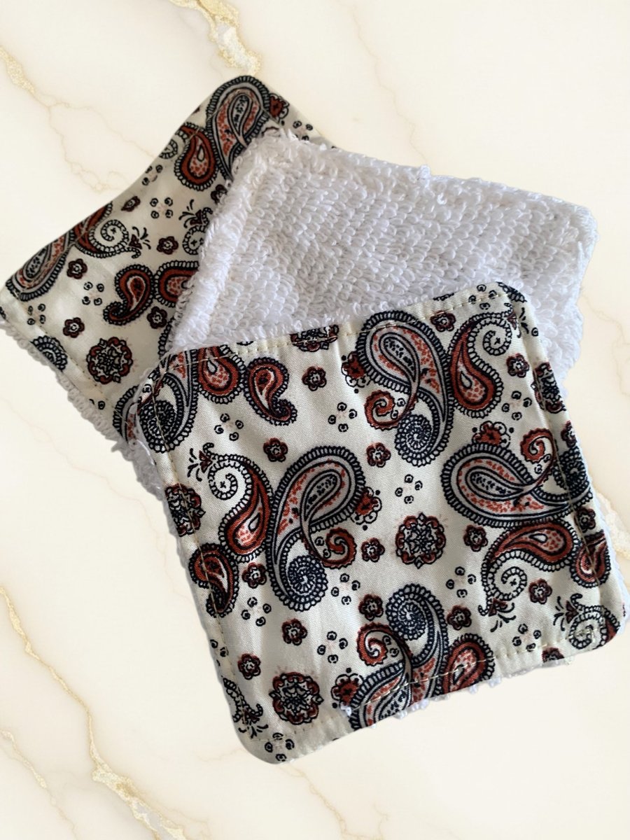 Reusable Face Wipes in Paisley Design 