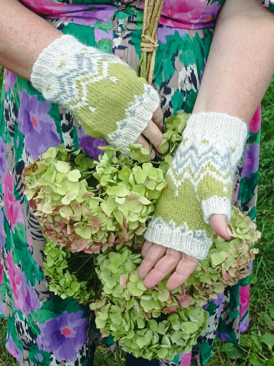 Hand knitted fairisle alpaca fingerless gloves valentine gift