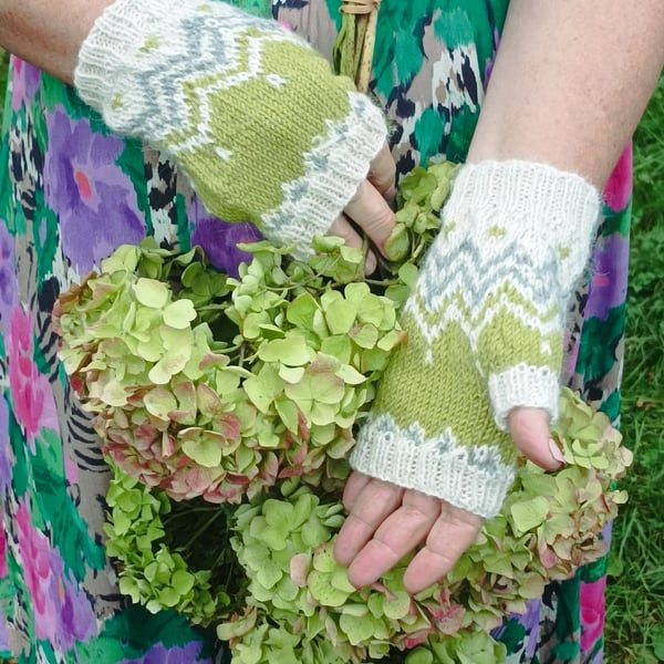 Hand knitted fairisle alpaca fingerless gloves valentine gift