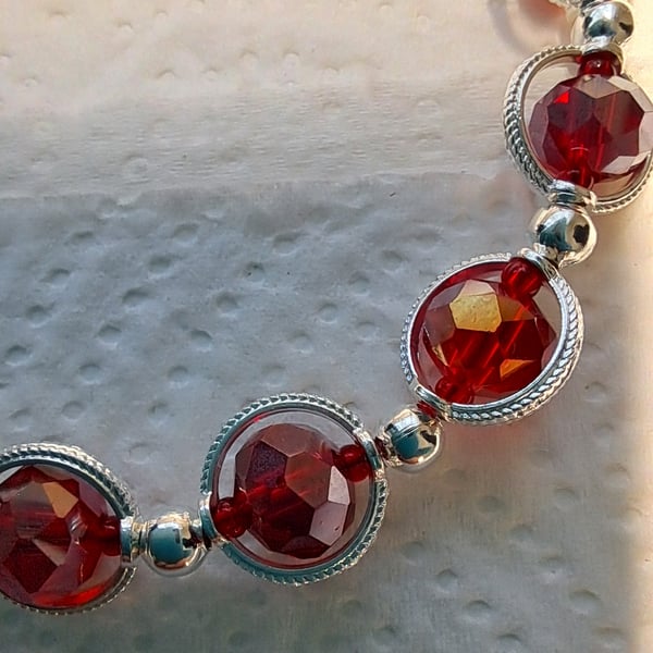 Red Rondelle wire Link Bracelet 