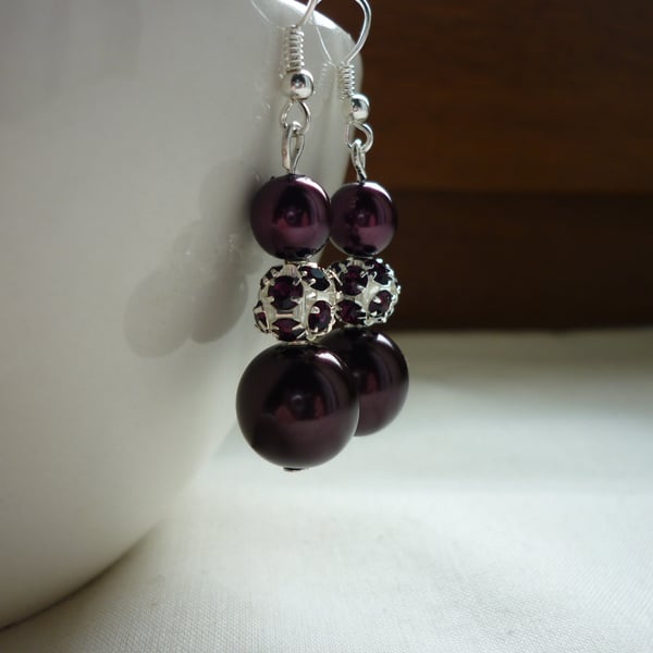 AUBERGINE AND SILVER RHINESTONE EARRINGS.  792