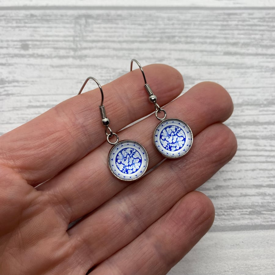  Blue & white floral earrings, stainless steel 
