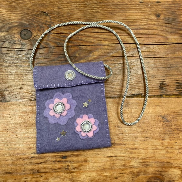  Children's Felt Handbag. (559)