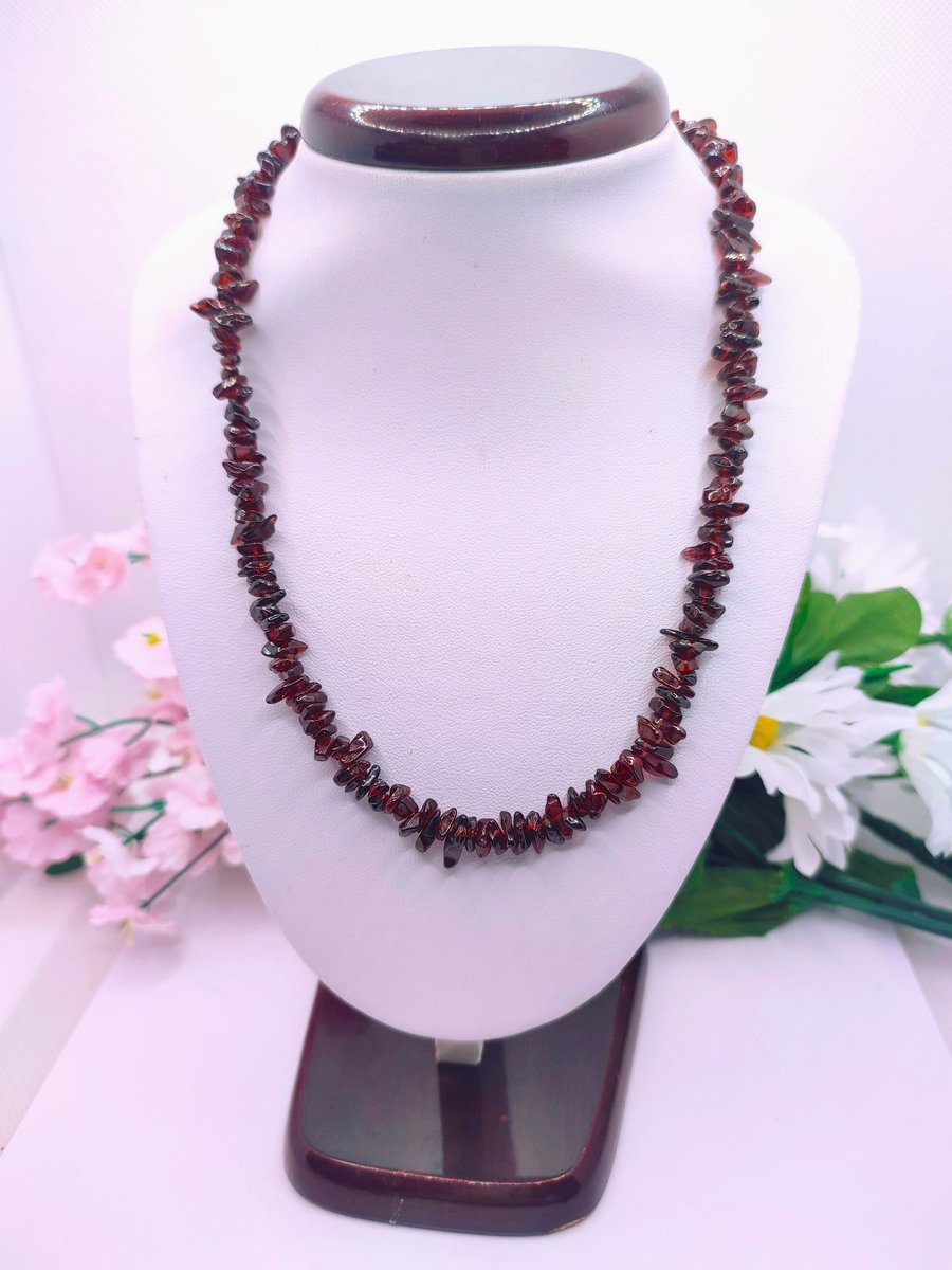 Garnet Chip Beads Necklace