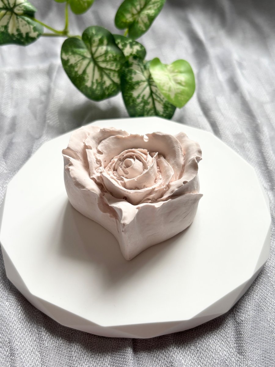 White Diamond Edge Coaster with 3D Rose Heart Essential Oil Diffuser Gift