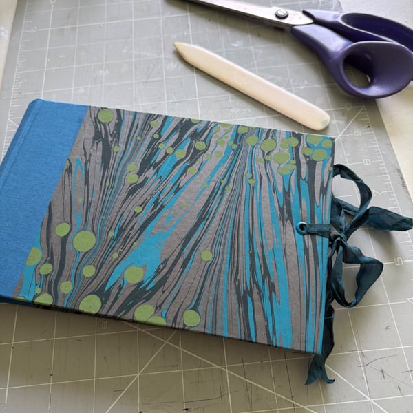 HANDMADE MARBLED A5 SKETCHBOOK