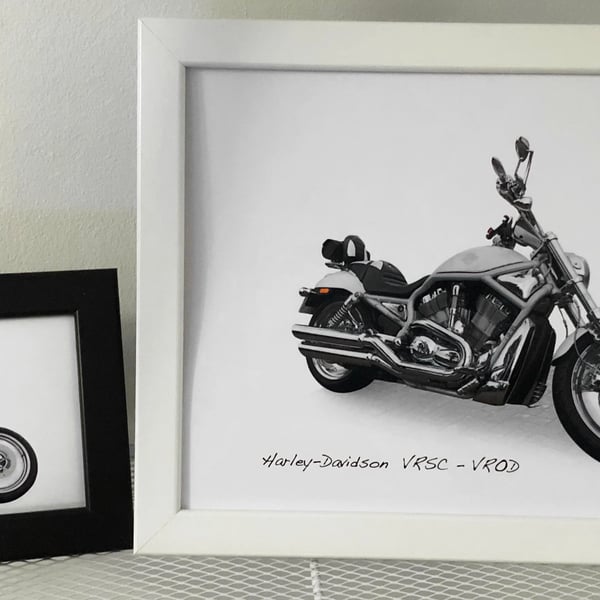 Harley Davidson VRSC VROD - 4x6" or A4 Photo in a Black or White frame