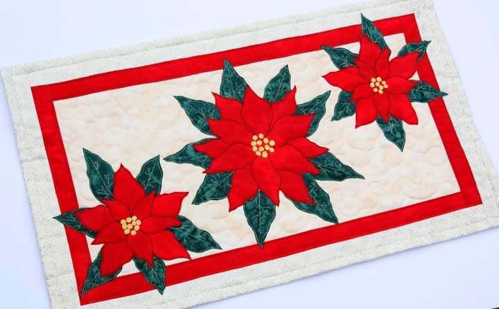  Poinsettia Kit Runner Quilt 