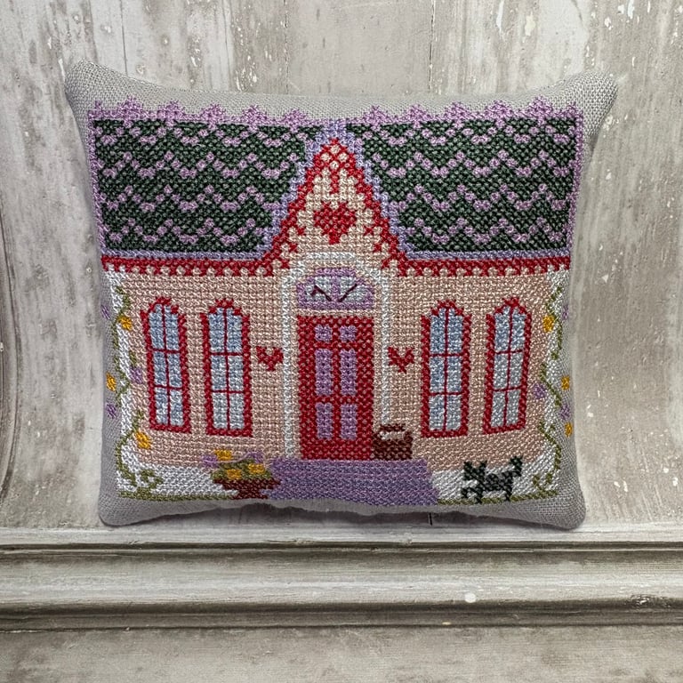 Bowl filler - Valentine House - CR 0047