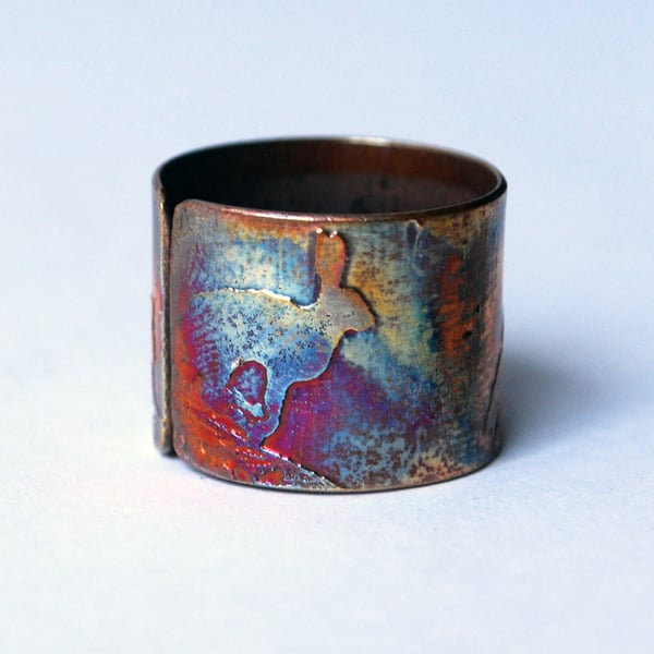 Etched copper hare ring - adjustable size