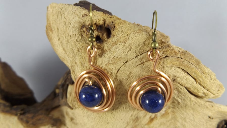 Copper earrings with blue lapis