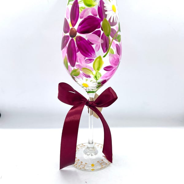 Hand Painted Wine Glasses Pink Wine Glass Flower and Daisy optional Personalised