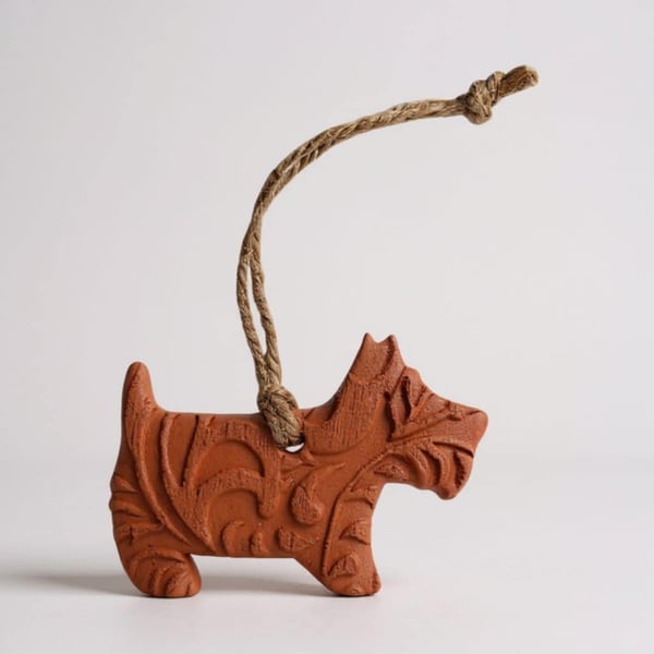 "Wee Dug" Terracotta Hanging Aromatherapy Diffuser