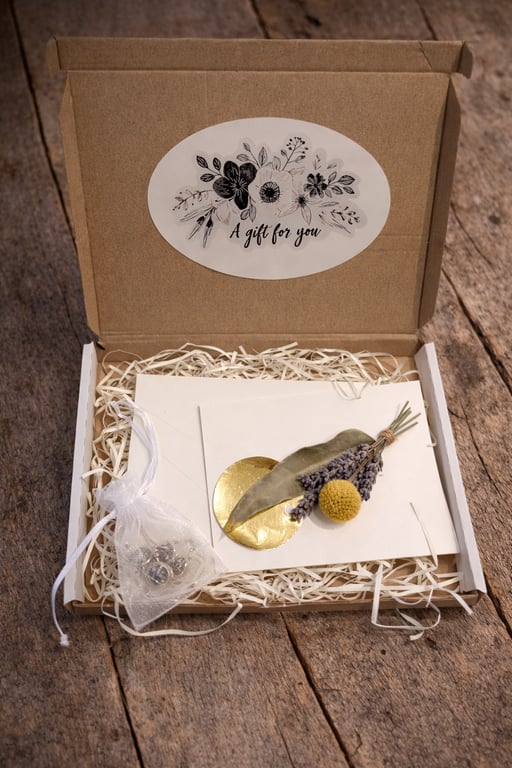 Hand made eco gift set letterbox with dried flowers