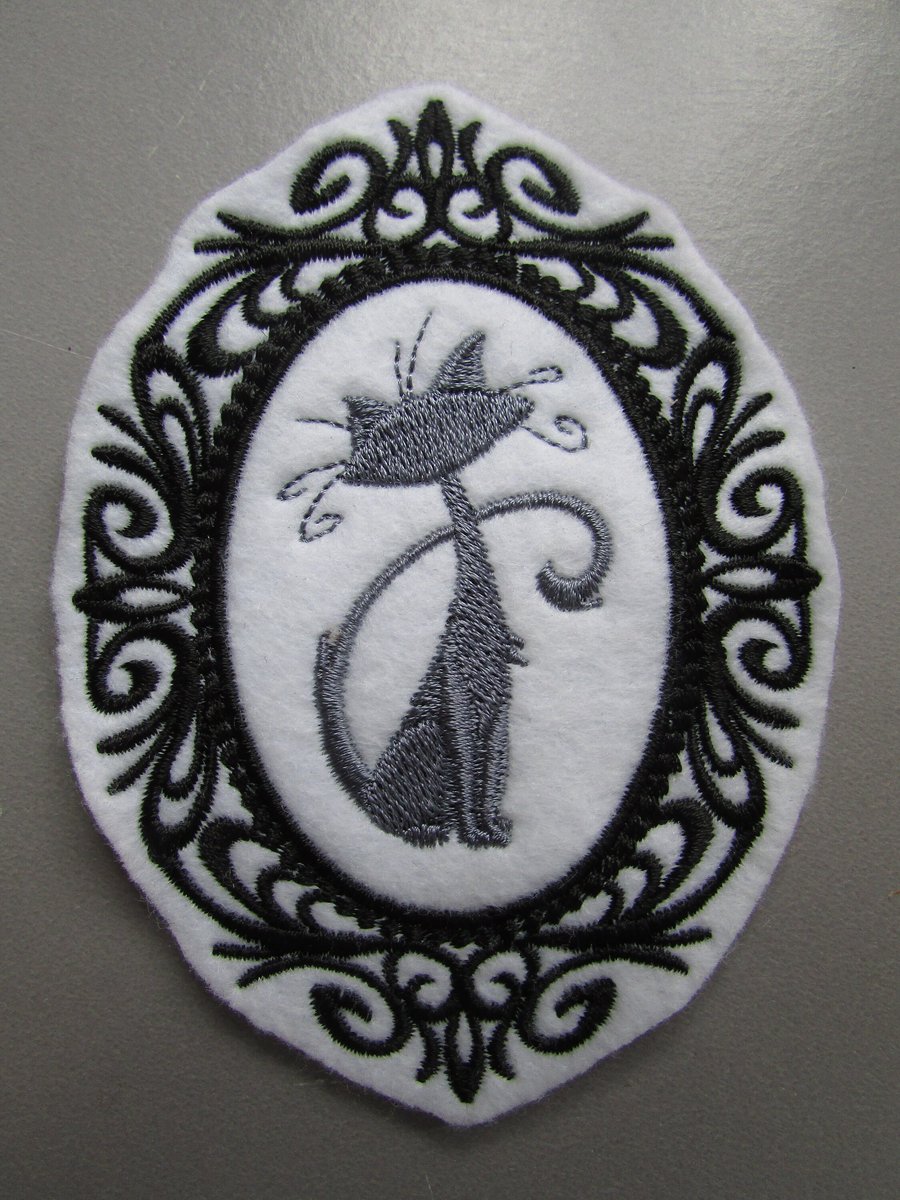 Cameo cat Embroidered Sew on Applique Patch