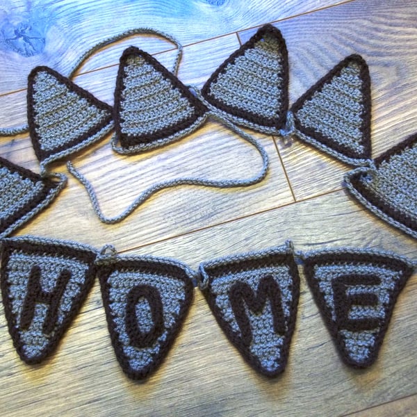 Crochet mini HOME bunting. 