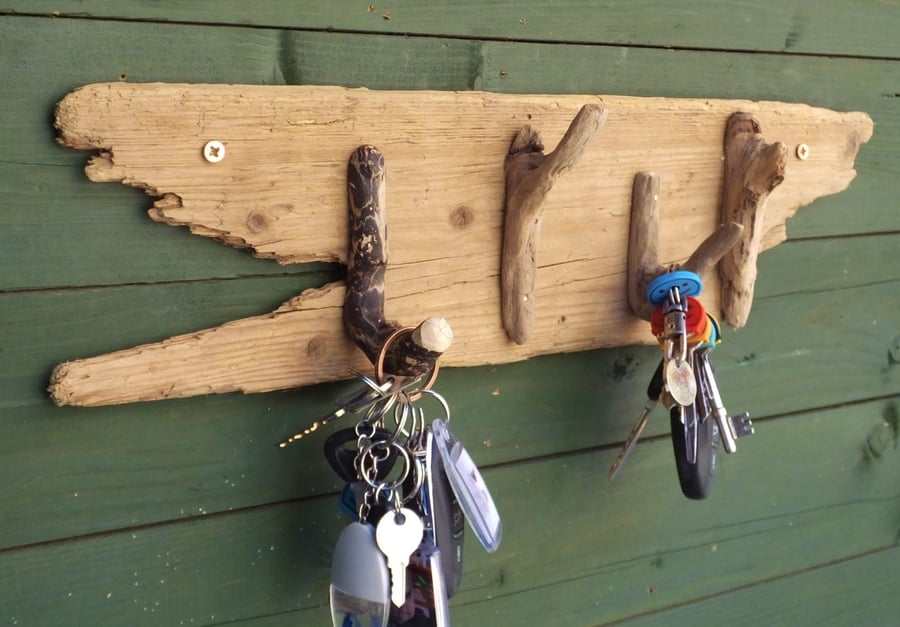 Driftwood  rack holder four wooden hooks car, shed, garage, beach hut keys