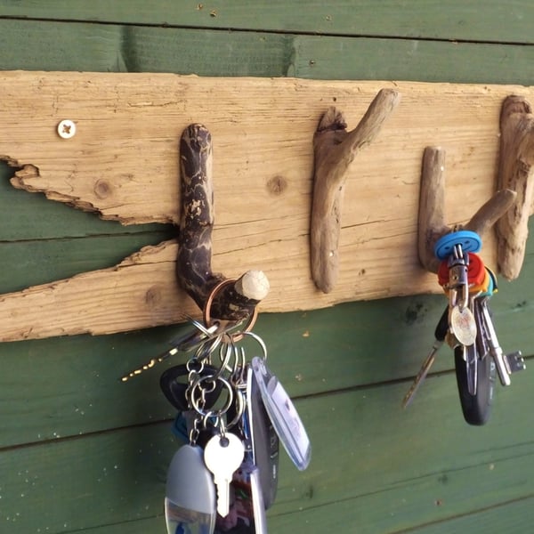Driftwood  rack holder four wooden hooks car, shed, garage, beach hut keys