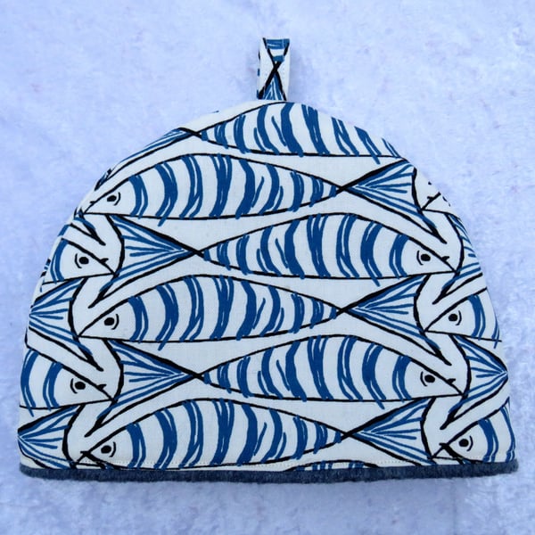   Tea cosy, size small, to fit a two cup teapot