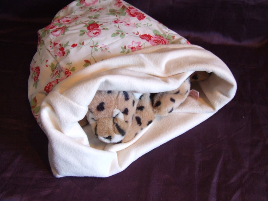 Lovely soft snuggle sack for cat or small dog