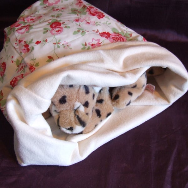 Lovely soft snuggle sack for cat or small dog
