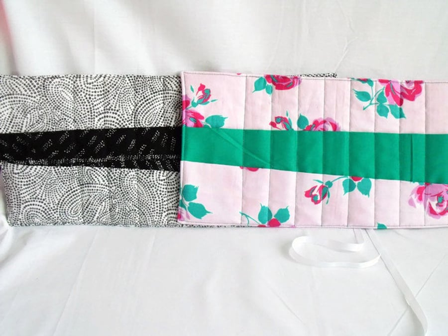 quilted crochet hook storage roll, this listing is for the black tool roll