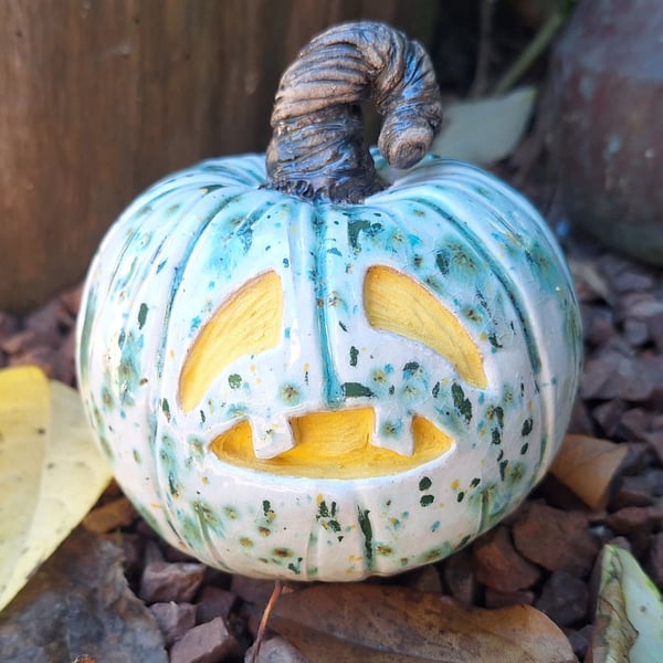 Percy Pumpkin - ceramic decoration