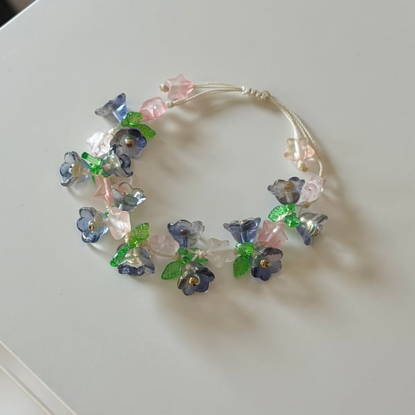 Beaded flower bracelet