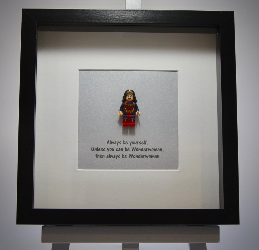  Wonderwoman - Always be yourself mini Figure frame.