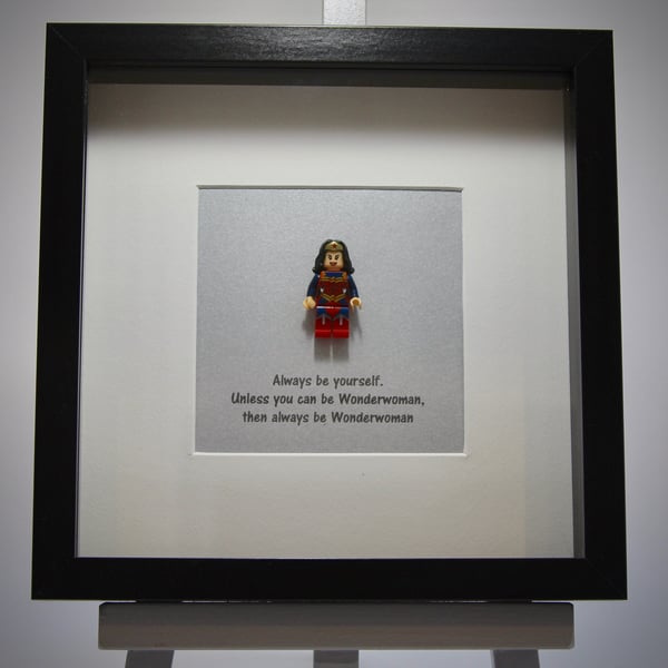  Wonderwoman - Always be yourself mini Figure frame.