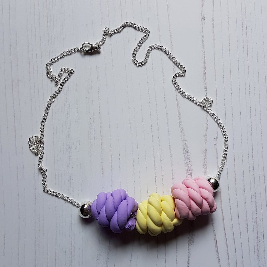 "Sugar Free" rope knots style beaded necklace - lilac, yellow pink