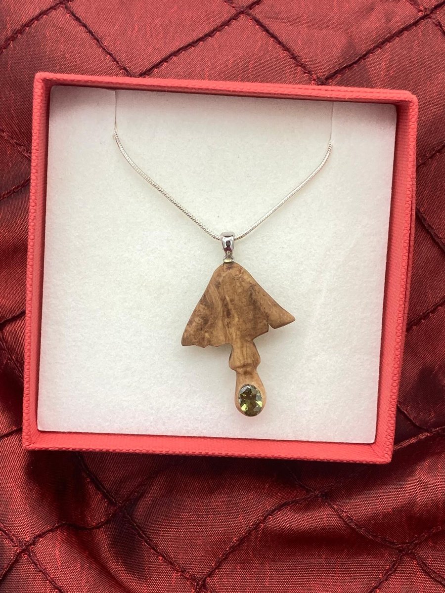 Mushroom Pendant on 40cm silver plated snake chain with Faceted Peridot crystal