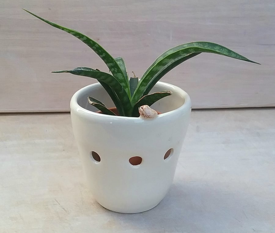 Ceramic handmade tealight or plant pot with little pottery Christmas robin bird