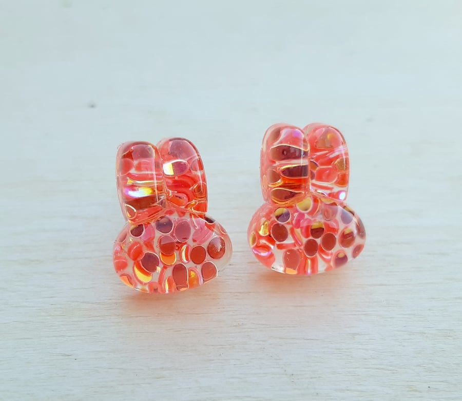 Kitsch bunny glitter resin stud earrings red 