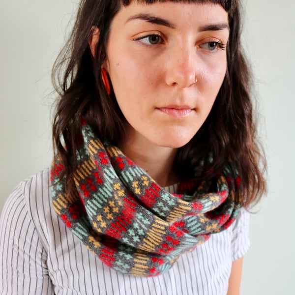 SECOND - Petra Loop Scarf