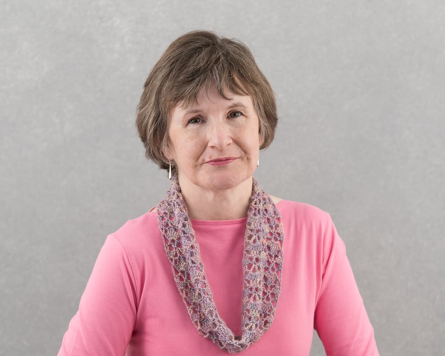 ladies pretty cowl scarf