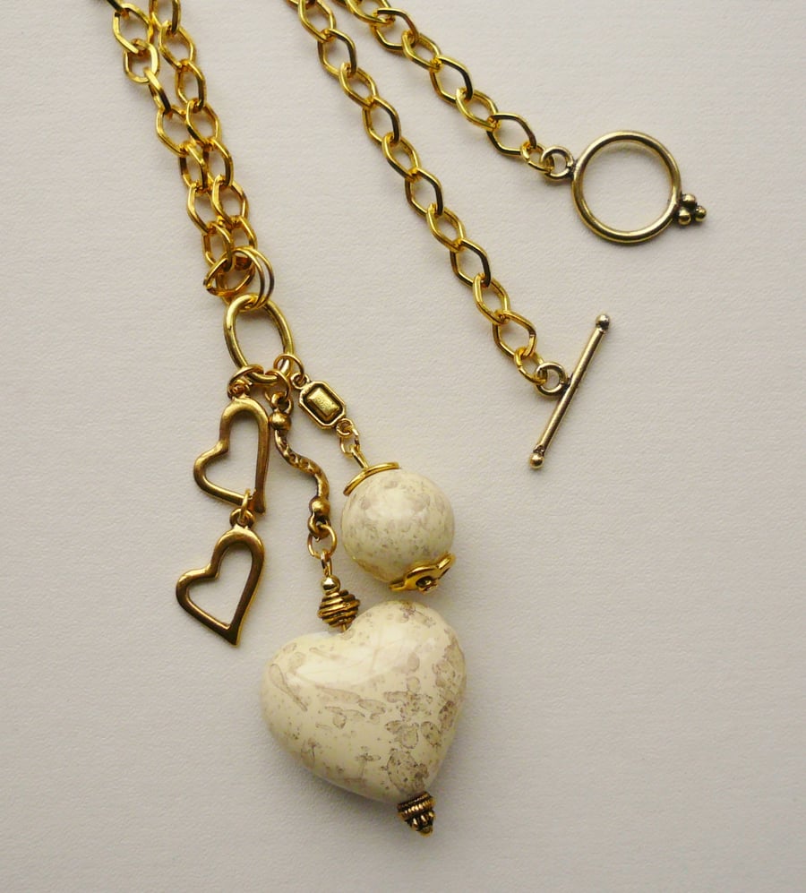 Cream and Gold Cluster Heart Necklace  KCJ565